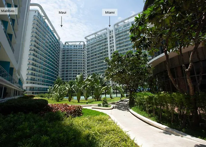 Condos&more In Azure Residences