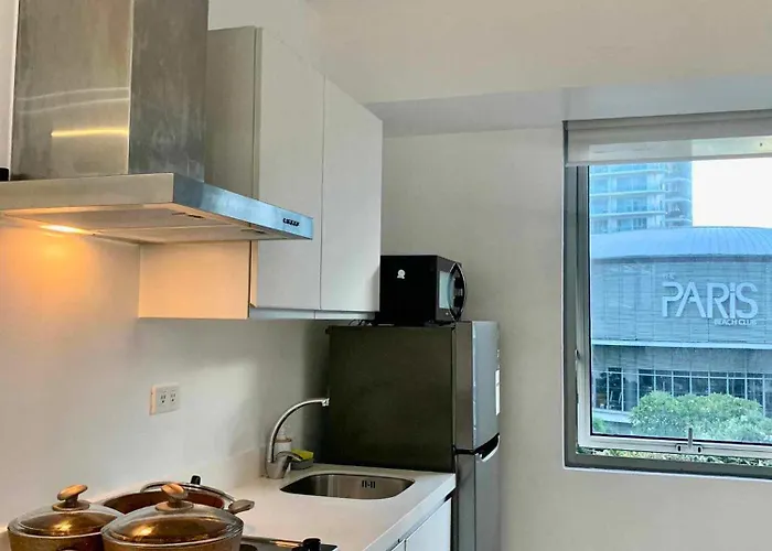 Condos&more In Azure Residences *