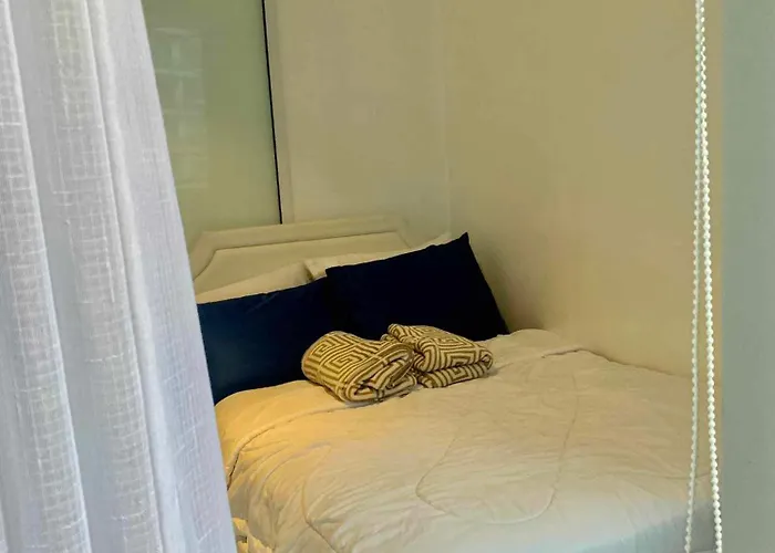 Condos&more In Azure Residences