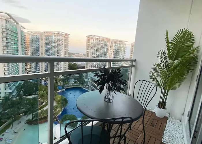 Condos&more In Azure Residences *