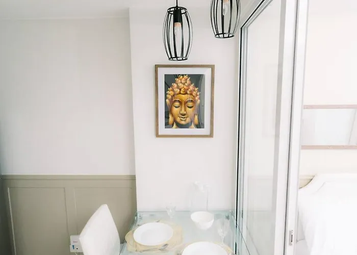 Condos&more In Azure Residences *